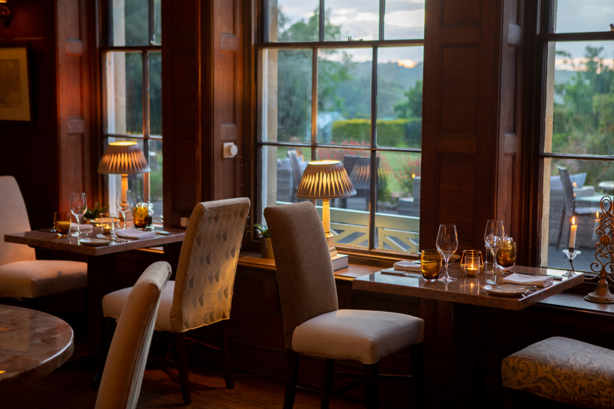 bedroom-burleigh-court-cotswolds-2